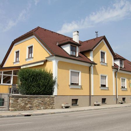 Gaestehaus Fischer Rohrendorf Bed and Breakfast Rohrendorf bei Krems Eksteriør billede